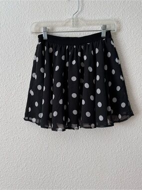 Guess Black White Polka Dot Mini Skirt Chiffon Layered Pleated Sz 0
